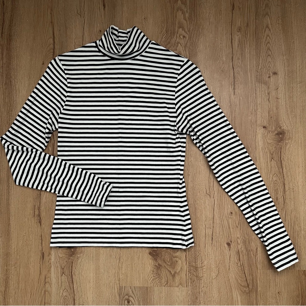 NWOT Frank and Oak Long Sleeve Mockneck, black and white stripe - Picture 4 of 8